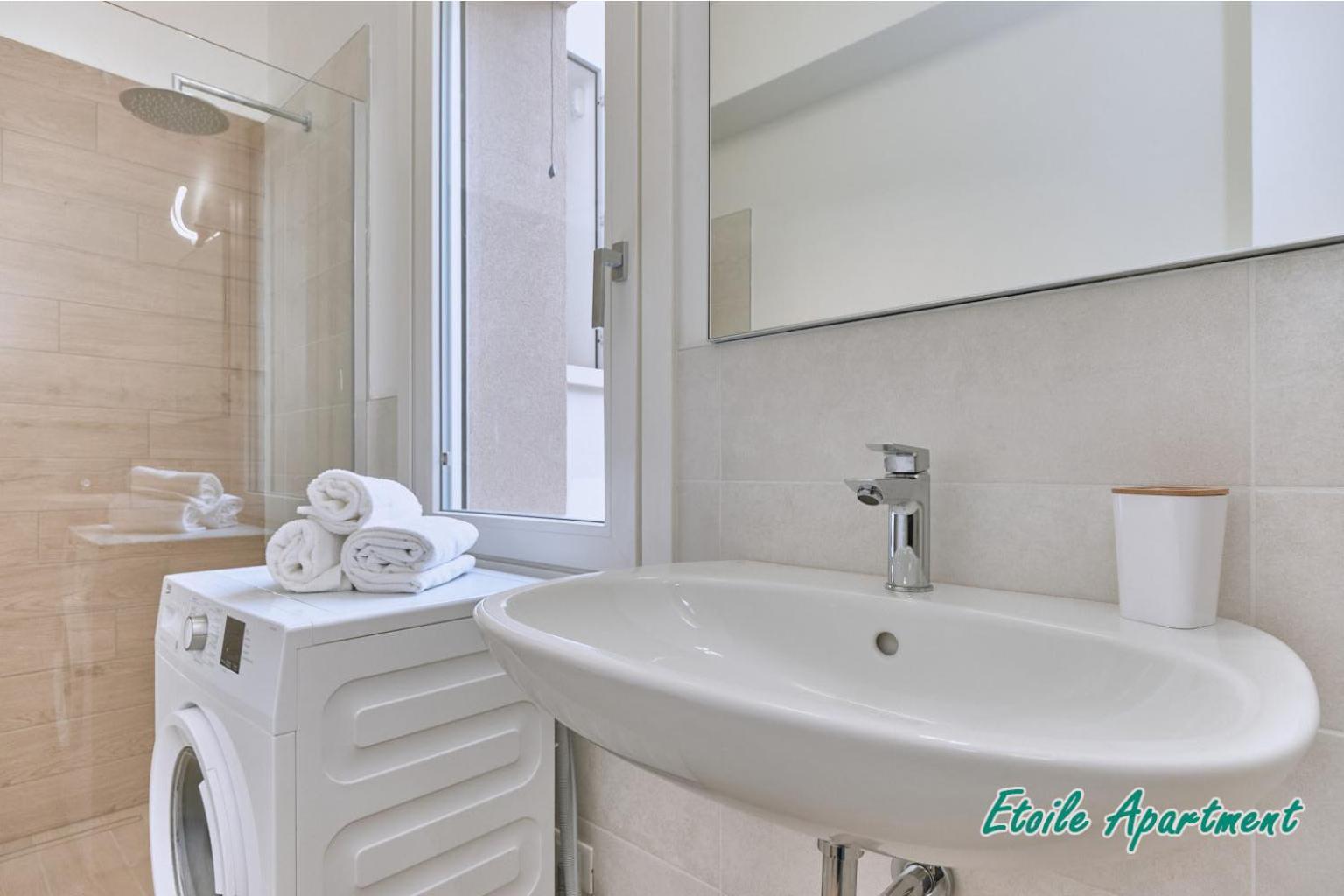Casa Monique Apartments デセンツァーノ・デル・ガルダ エクステリア 写真